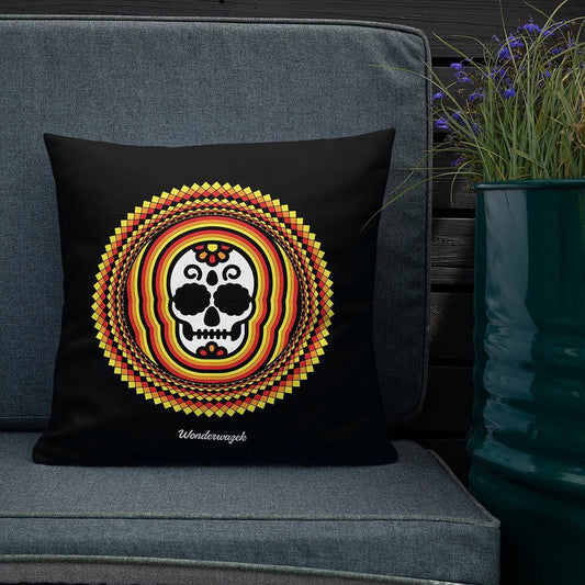 Kissen • Tribal Totenkopf – gelb, orange, rot, schwarz - Wonderwazek