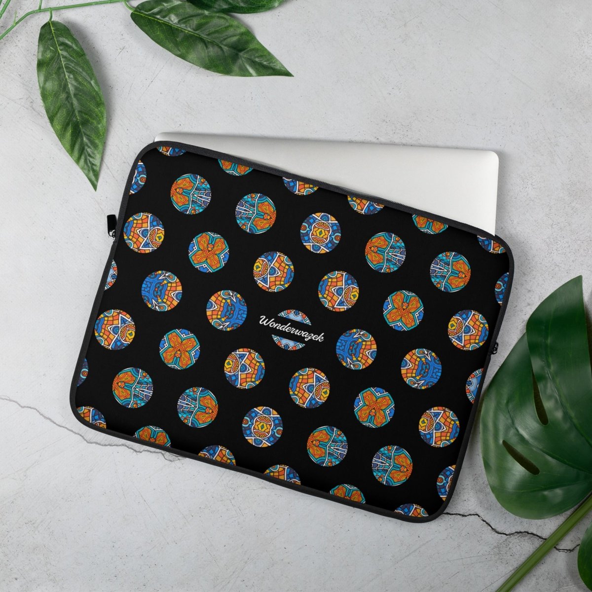 Laptoptasche • Blankas Blumen – Punkte, blau, orange, schwarz - Wonderwazek