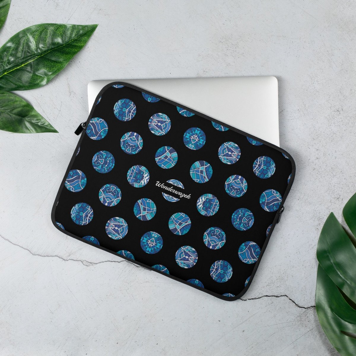Laptoptasche • Wassergeister – Punkte, blau, schwarz, weiß - Wonderwazek